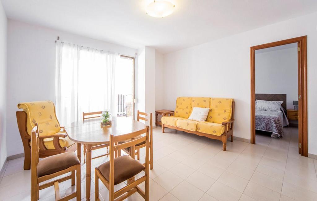 Stunning Apartment In Oropesa Del Mar Exteriér fotografie